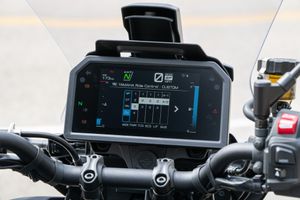 Нові інформаційно-розважальні системи для мотоциклів Yamaha Motor від Garmin фото