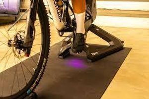 Tacx NEO 3M &ndash; мощный домашний велотренажер с разнонаправленным движением фото