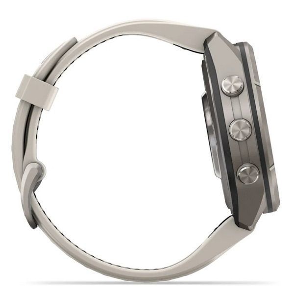 Смарт-часы Garmin Fenix 9 Pro (43 мм) с титановым корпусом и туманно-серым/темно-песочным силиконовым ремешком