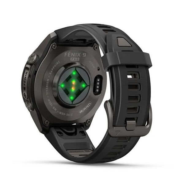 Смарт-годинник Garmin Fenix 9 Pro (43 мм) з титановим корпусом Carbon Gray DLC і чорно-сірим силіконовим ремінцем
