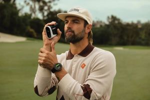 Garmin представляє розумний далекомір для гольфу Approach Z30 фото