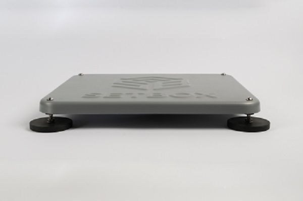 Комплект Starlink Mini для авто: терминал в защитном сером корпусе + адаптер питания 12 V