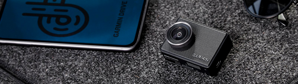 Записуйте свою поїздку з відеореєстратором Garmin Dash Cam 47