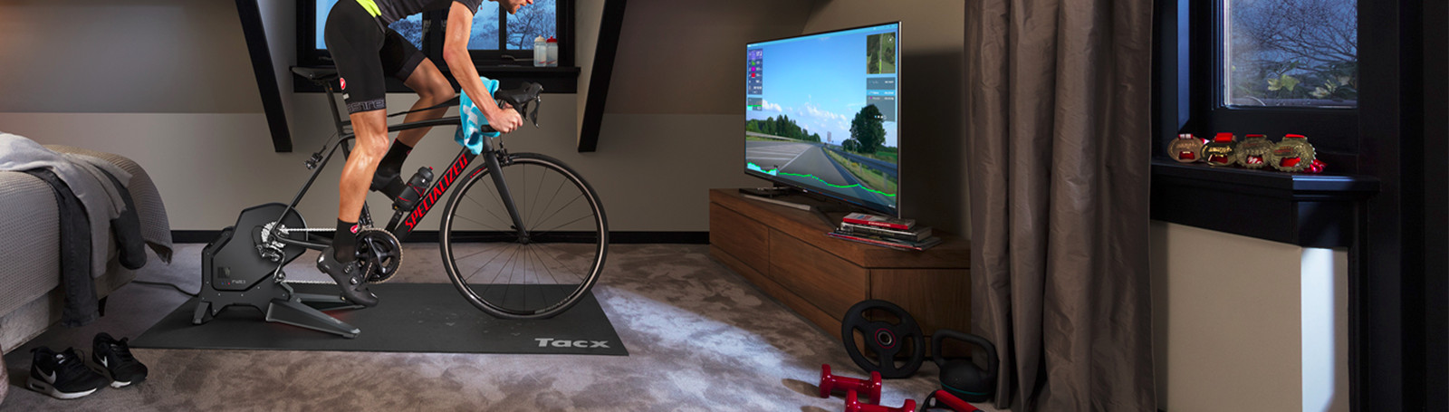 Тренажер Tacx FLUX S Smart – улучшенное чувство езды и более точные данные мощности